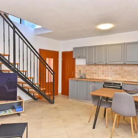 Fuer 12 Personen Ca 100 Qm In Pula-fondole, Istrien Istrische Riviera Apartment Stinjan
